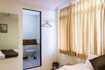 Oyo Rooms Santacruz West - Mumbai — Photos 1